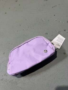 Lululemon Everywhere Belt Bag 1L Lavender Frost